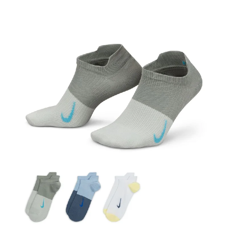 Thin moisture-wicking socks-Women's Nike Everyday Plus Lightweight 3-Pack Socks