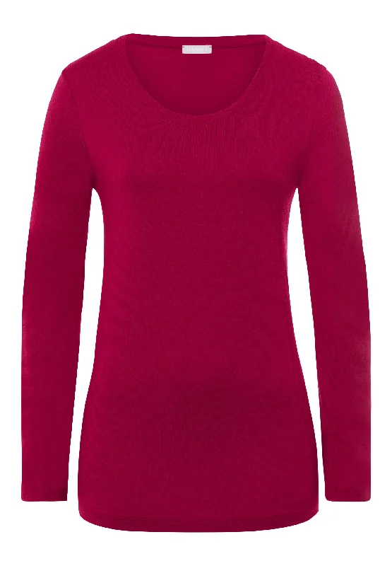 Women’s warm velour sleepwear-Sleep And Lounge Relaxed Round Neck Top | Lucky Charm 77844-1457