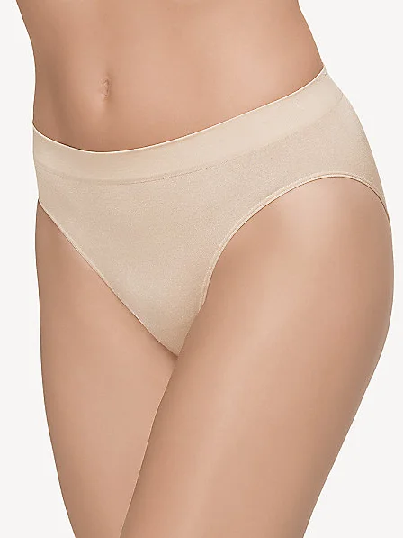 Women’s comfy bamboo thong-Wacoal B-Smooth Seamless Hi-Cut Brief - Nude