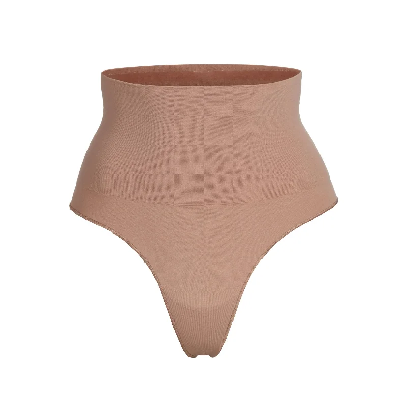 Women’s seamless shaping underwear-CORE CONTROL THONG | SIENNA